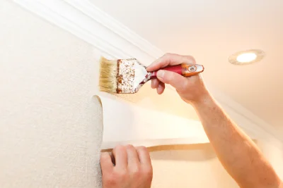 Pose de papier peint à Touille — revêtements muraux et toiles de verre
